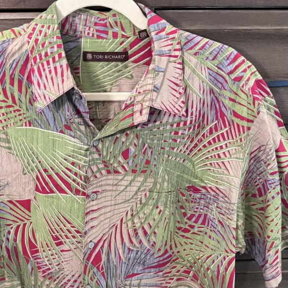 Tori Richard Hawaiian Shirt Men’s Medium Tropical Palm Print Made in Hawaii USA - Picture 1 of 9